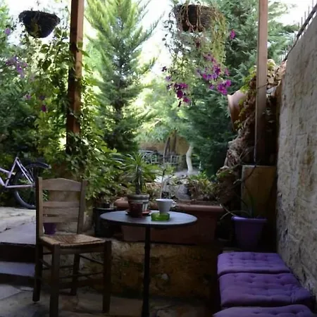 Chania Hostel Youth 18-50 Years Old * Chania (Crete)