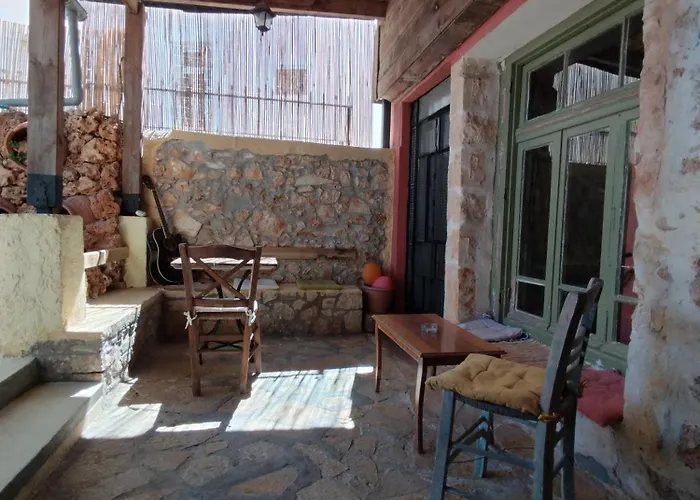 Хостел Chania Hostel Youth 18-50 Ханья