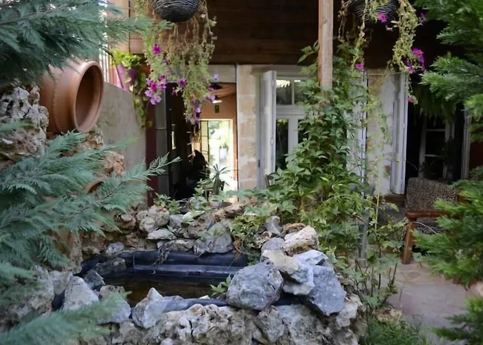 Chania Hostel Youth 18-50 Хостел *