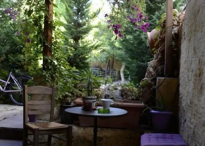 Chania Youth 18-50 * Chania (Crete)